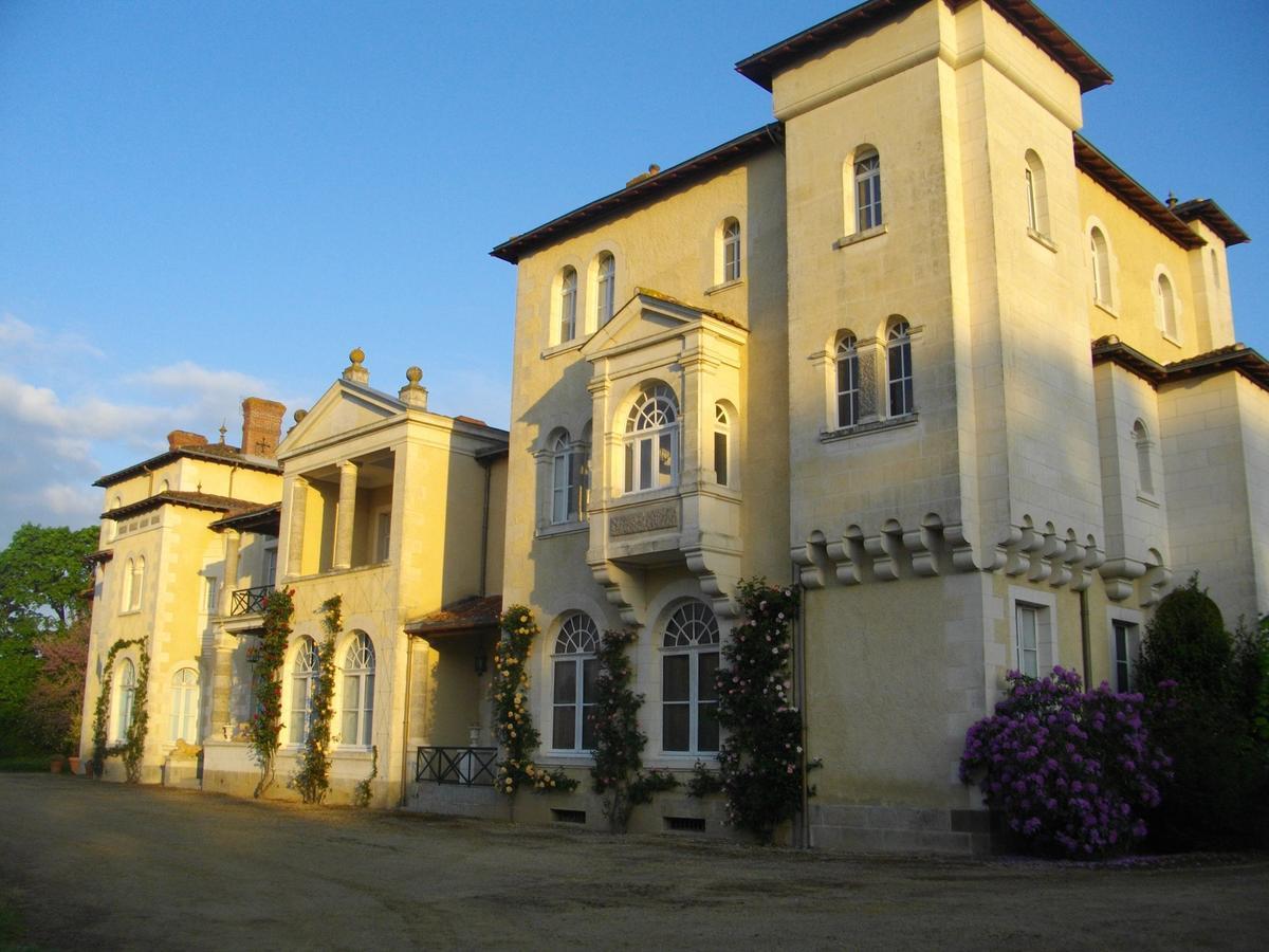 B&B Domaine De La Corbe Bournezeau Exterior photo